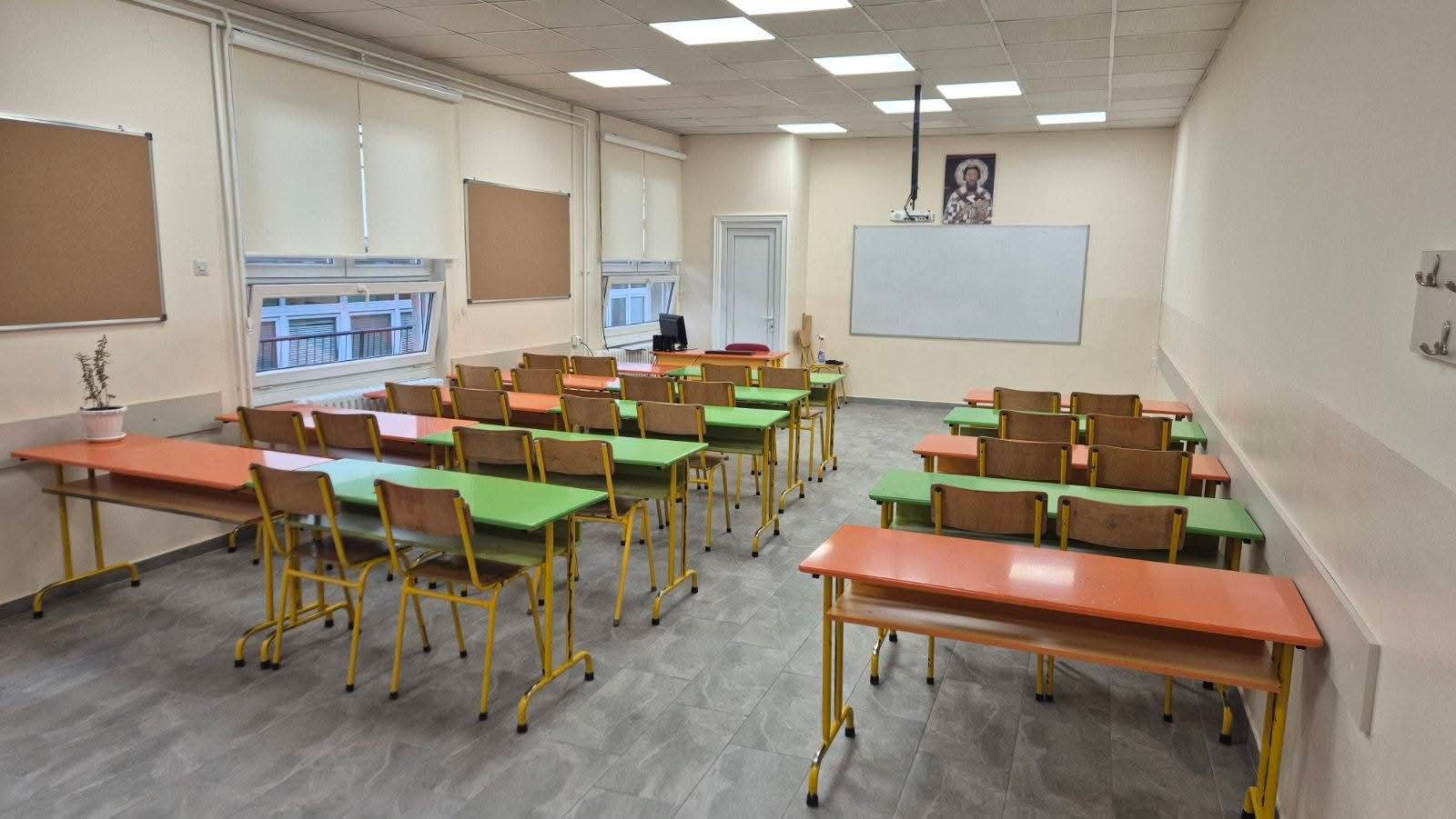 IMG ef51ef1a19df464abc092d9cf55edef1 V